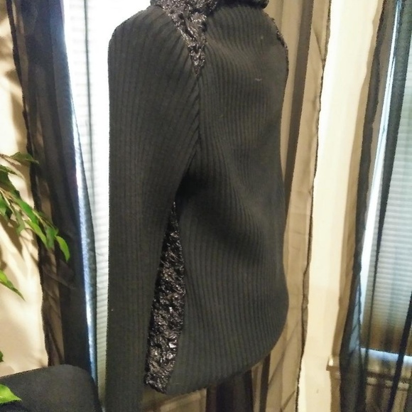 Gorgeous Black 2 Button Sweater Jacket 6 - Picture 5 of 6